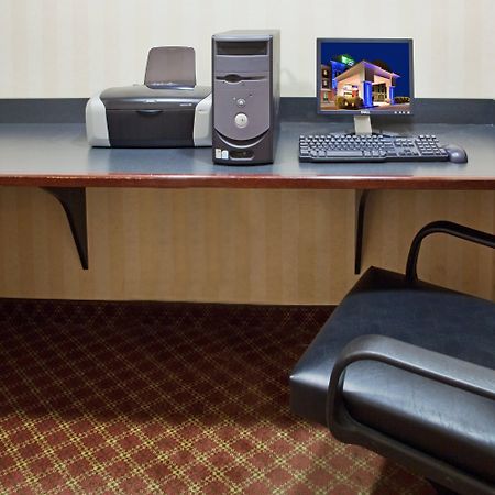 Holiday Inn Express Hotel & Suites Drums-Hazelton By Ihg Dış mekan fotoğraf