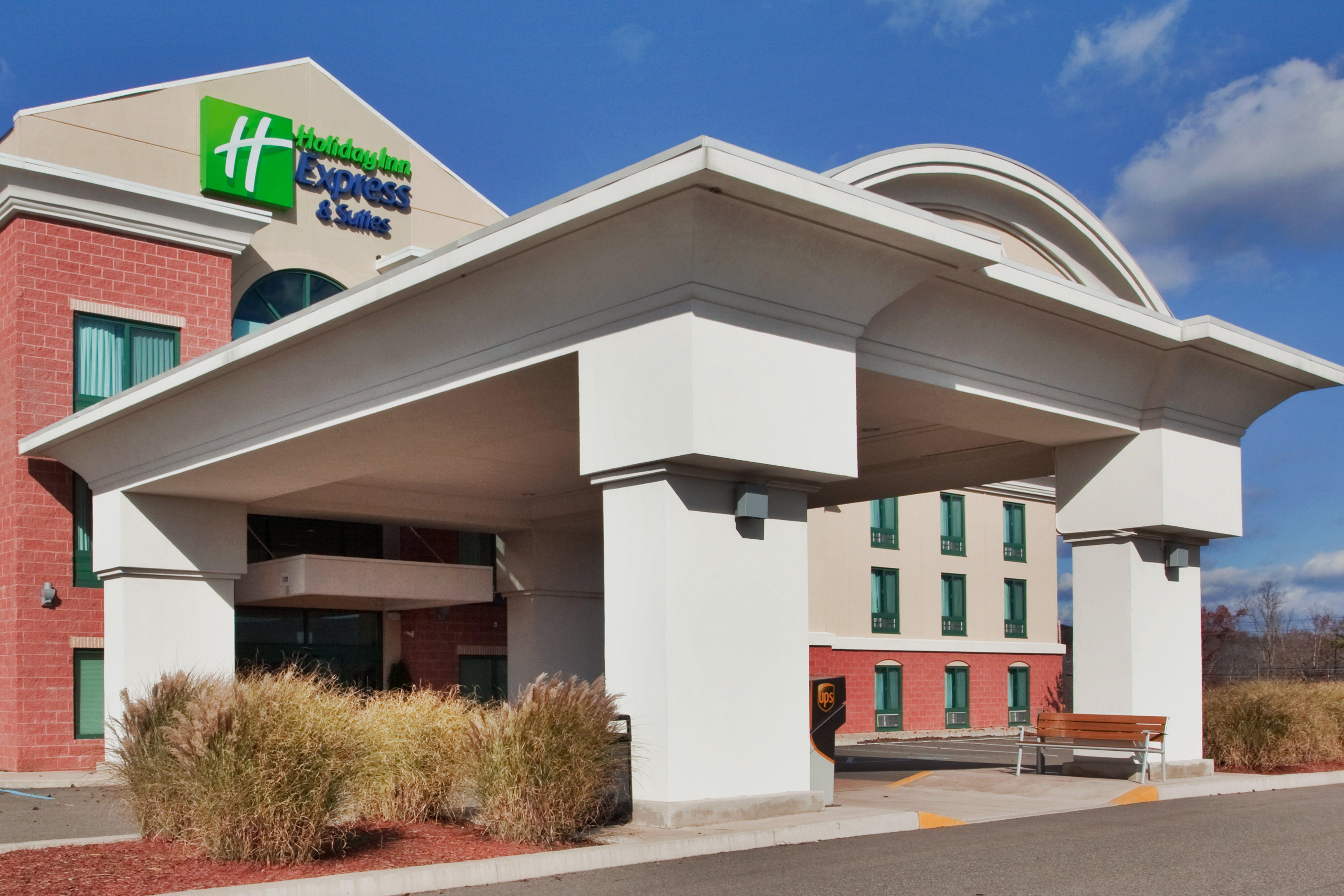 Holiday Inn Express Hotel & Suites Drums-Hazelton By Ihg Dış mekan fotoğraf