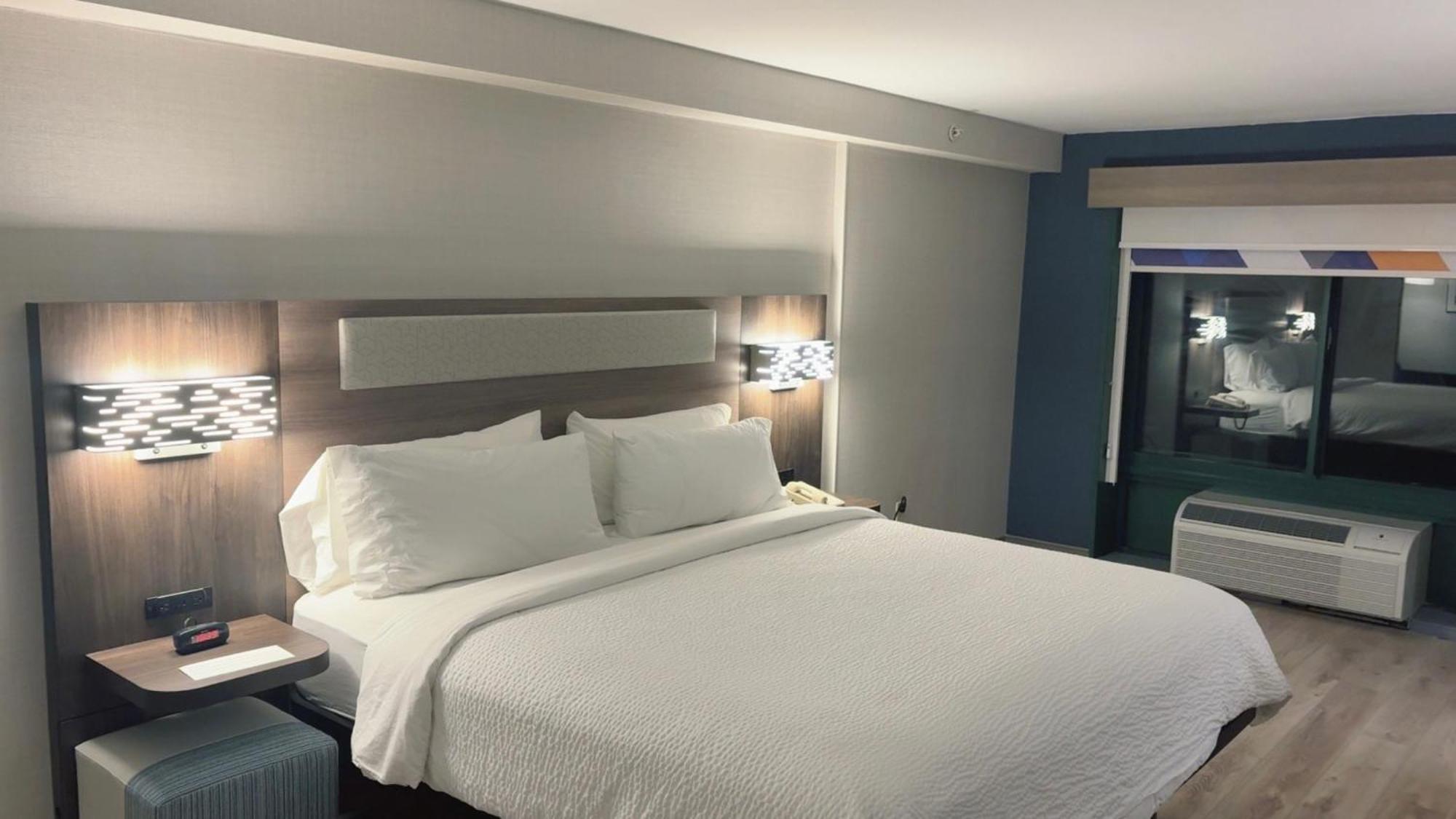 Holiday Inn Express Hotel & Suites Drums-Hazelton By Ihg Dış mekan fotoğraf