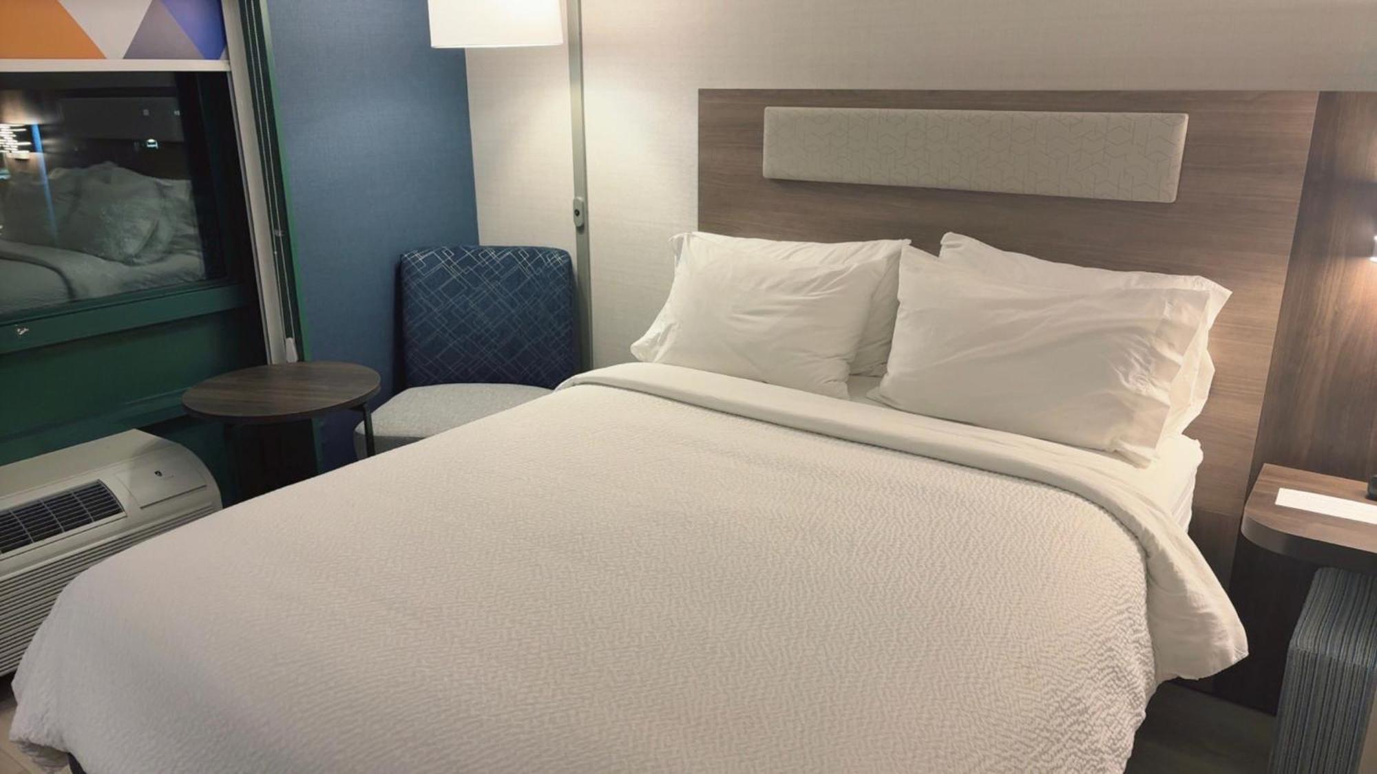 Holiday Inn Express Hotel & Suites Drums-Hazelton By Ihg Dış mekan fotoğraf
