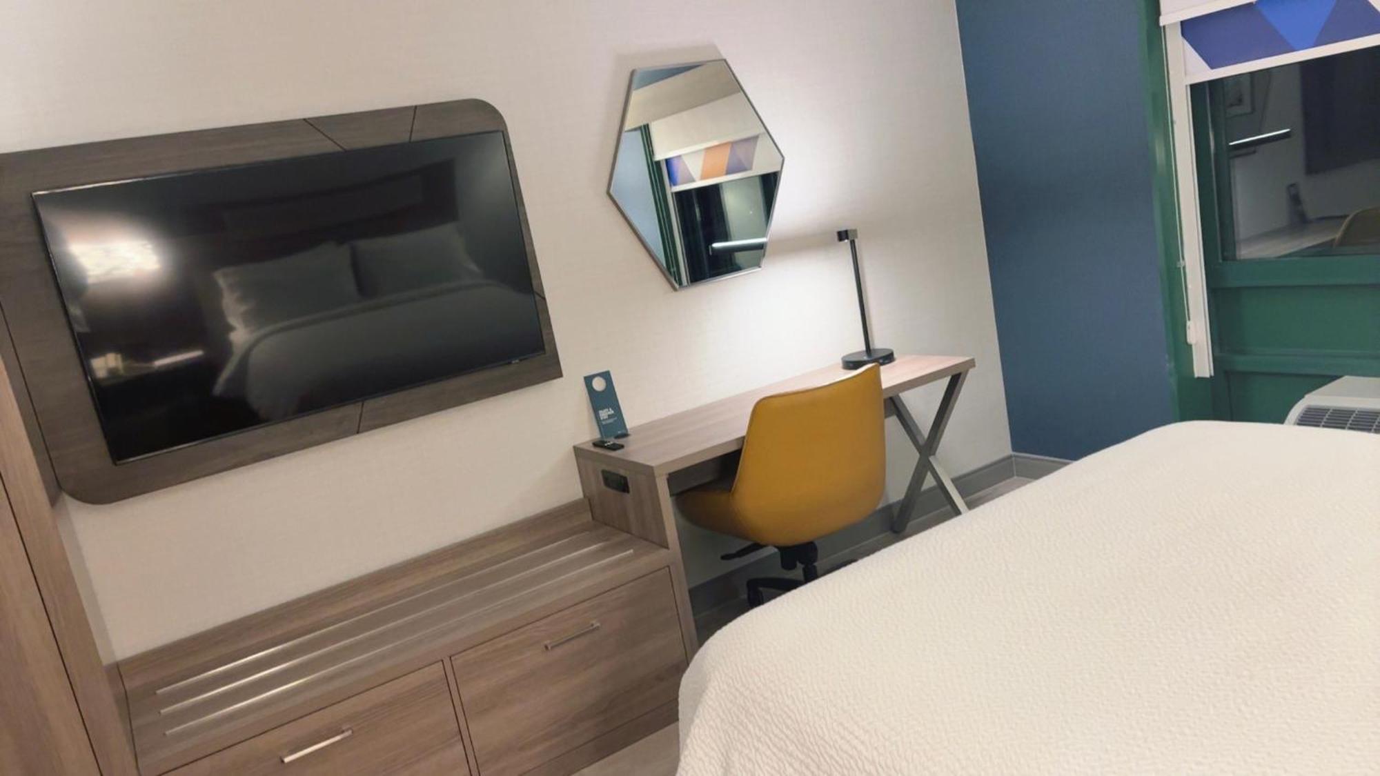 Holiday Inn Express Hotel & Suites Drums-Hazelton By Ihg Dış mekan fotoğraf