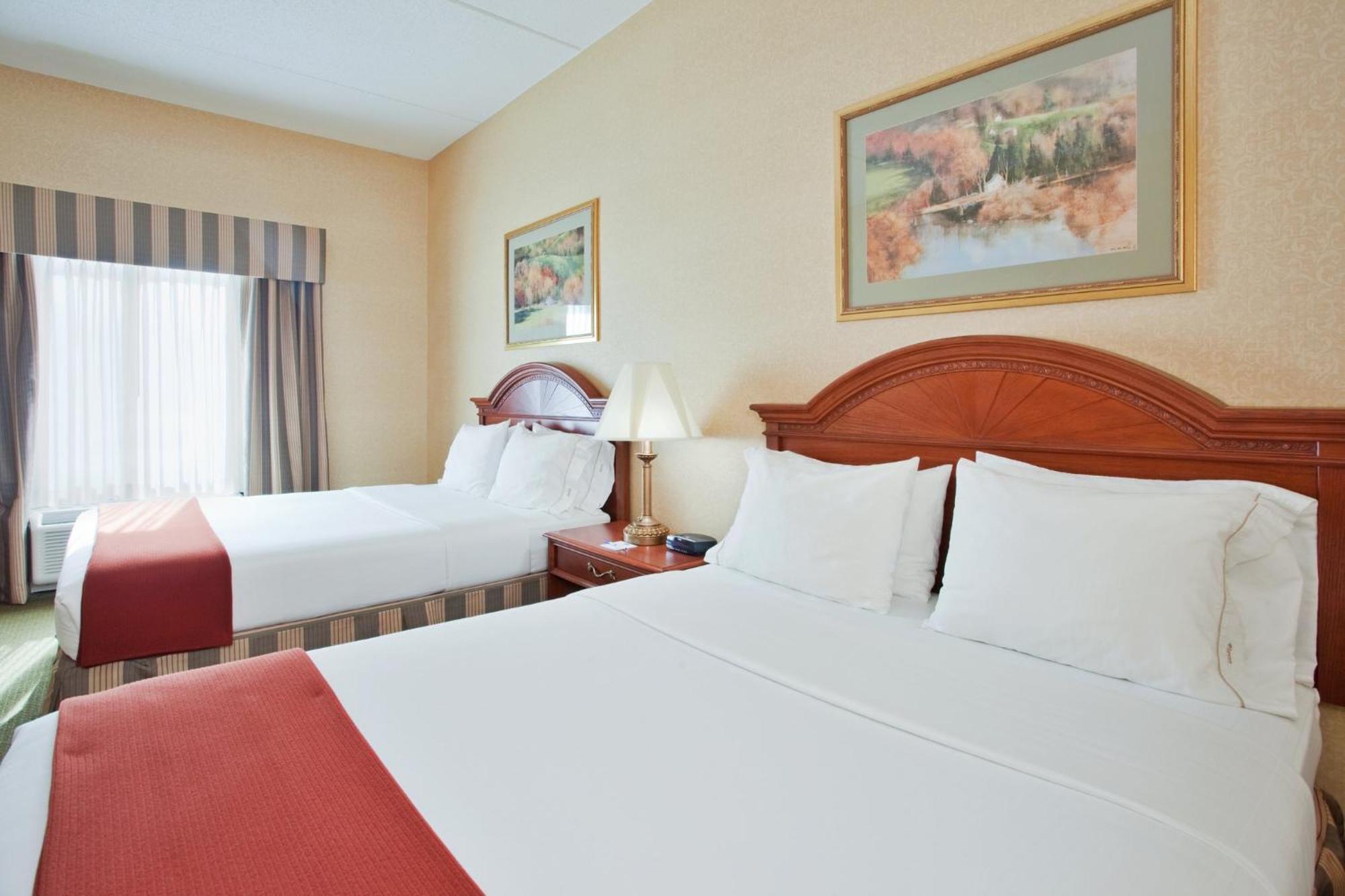 Holiday Inn Express Hotel & Suites Drums-Hazelton By Ihg Dış mekan fotoğraf
