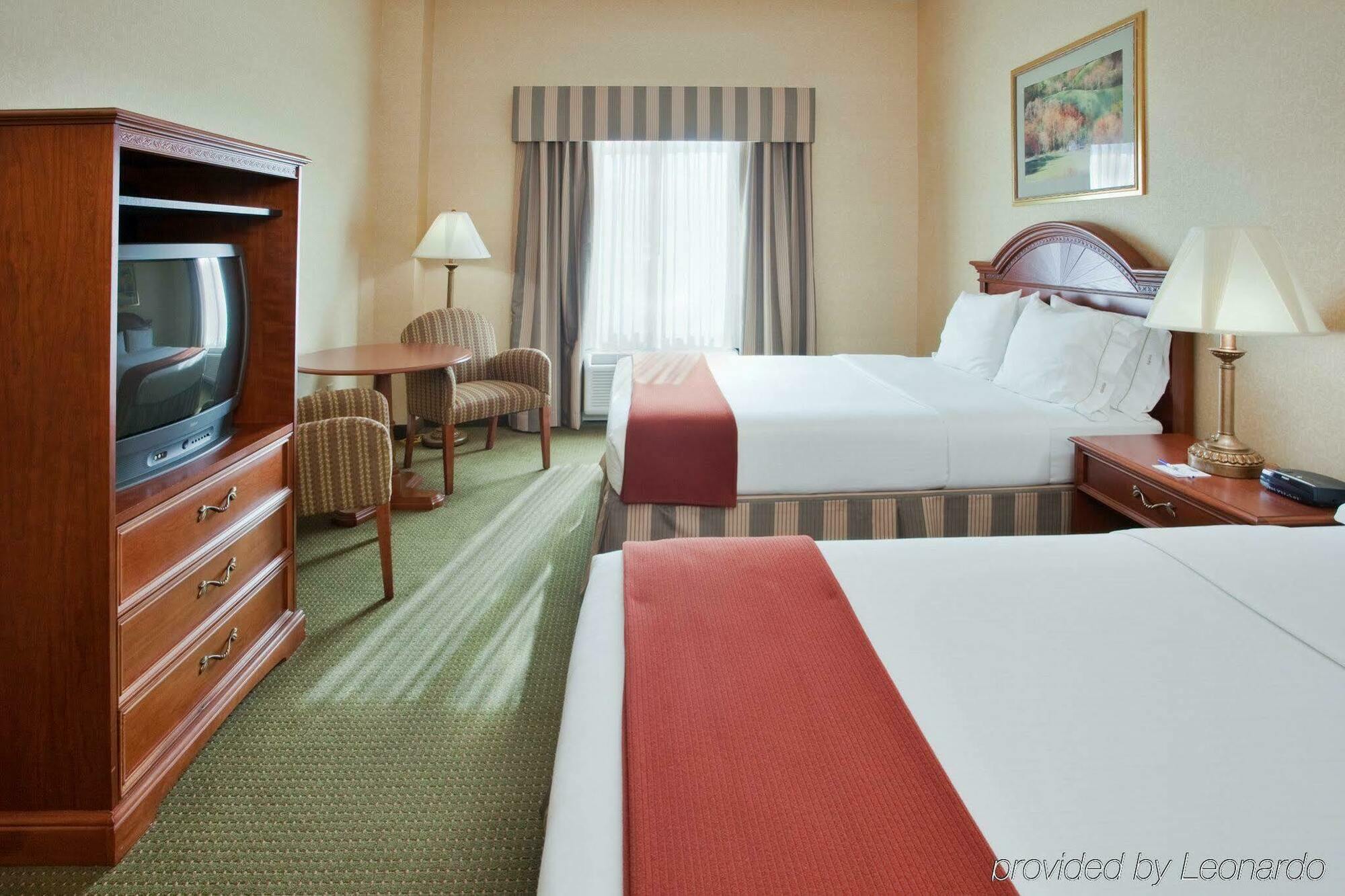 Holiday Inn Express Hotel & Suites Drums-Hazelton By Ihg Oda fotoğraf